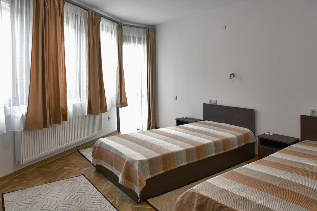 Pepi Guest House Veliko Tarnovo Buitenkant foto